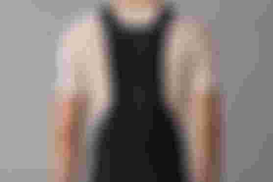 SQ-Shorts-back-view-elastic-mesh-back