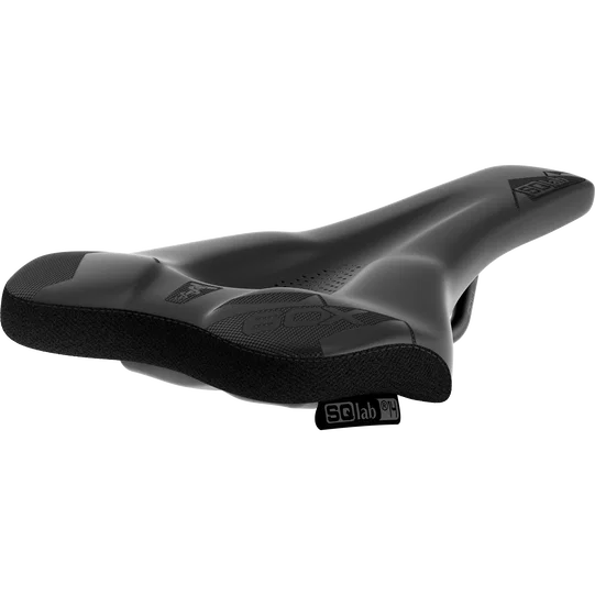 SQlab 6OX ERGOWAVE active 2.1 MTB saddle in black, three-quarter view