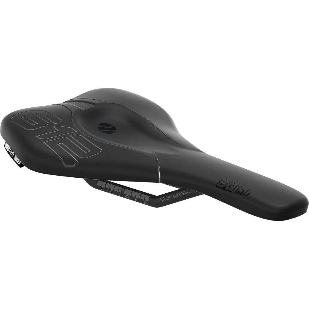 SQlab 612 ERGOWAVE Carbon Fahrradsattel in schwarz mit Carbon-Schienen