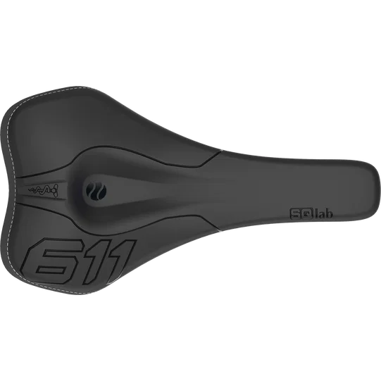 SQlab 611 ERGOWAVE® MTB-Sattel in schwarz mit zentralem Druckentlastungskanal, Aufsicht