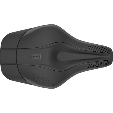 SQlab 613 ERGOWAVE® R Carbon triathlon saddle in black, top view