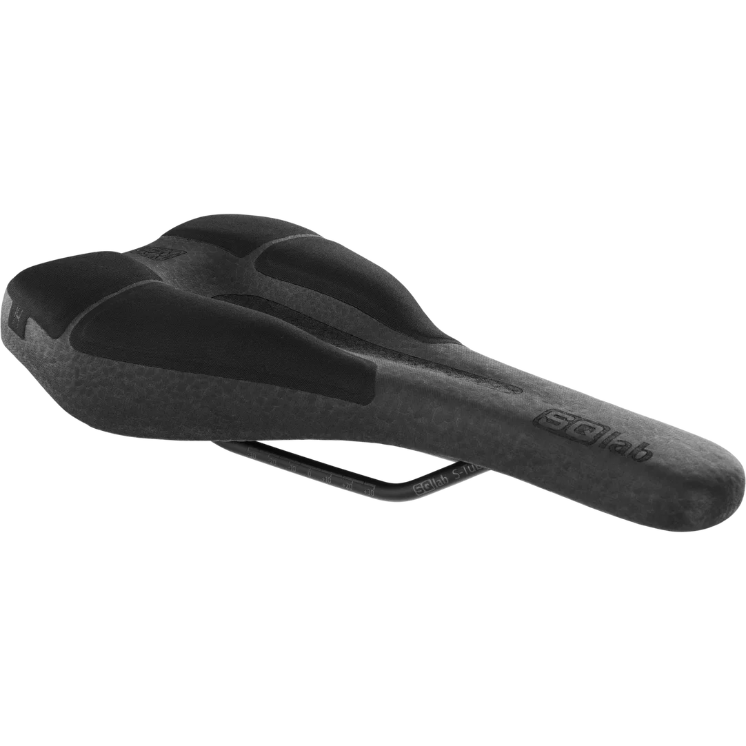 SQlab 610 Infinergy M-D active bike saddle in black, three-quarter view