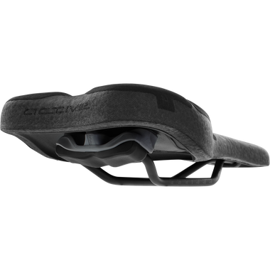 SQlab 610 Infinergy M-D active bike saddle in black, three-quarter view