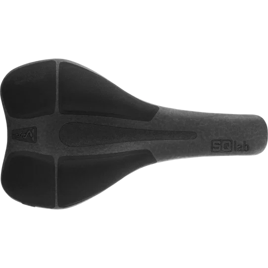 SQlab 610 Infinergy M-D active bicycle saddle in black, top view