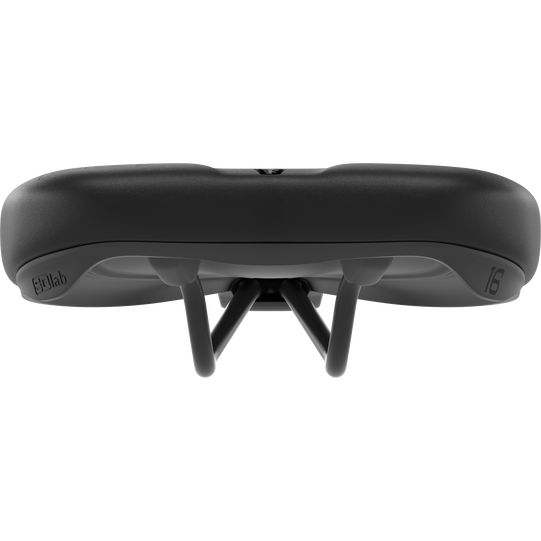 SQlab 601 ERGOLUX® bike saddle 16cm in black, rear view showing stepped profile and twin rails
