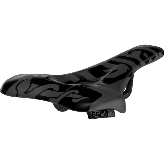 SQlab 612 ERGOWAVE R ltd. Team Carbon Rennrad-Sattel in schwarz mit tonalen Grafiken