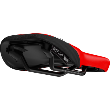 SQlab 6½ ERGOWAVE Racing kids saddle 9cm in black and red, underside view