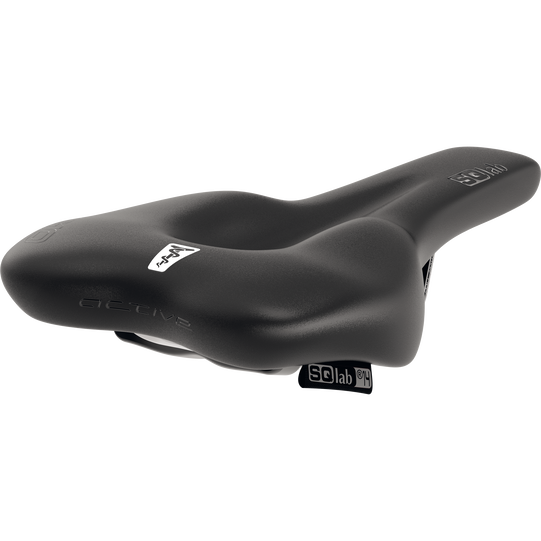 SQlab 610 M-D active saddle in black with central relief channel, three-quarter view