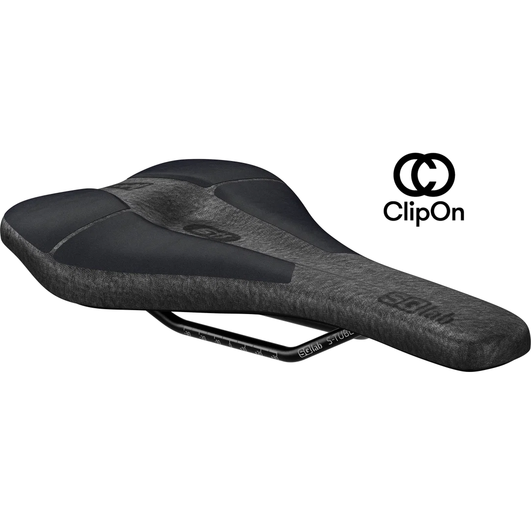 SQlab 611 ClipOn Infinergy ERGOWAVE active MTB-Sattel in schwarz, Drei-Viertel-Ansicht