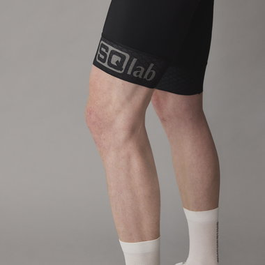 SQlab ONE11 bib shorts in black for mountain biking and enduro with honeycomb cuff