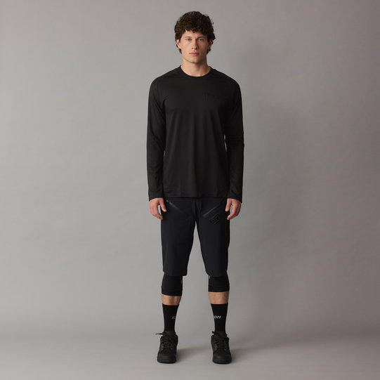 Short de vélo SQlab ONE OX en noir pour VTT – unisexe, longueur genou