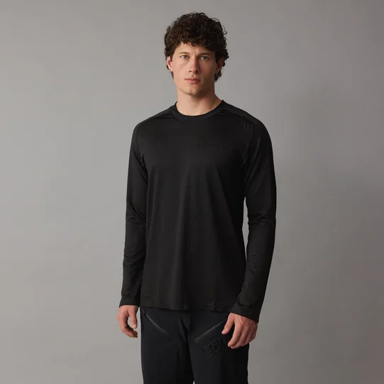 SQlab ONE OX long-sleeve mountain bike jersey in black with laser-cut ventilation for mountain biking