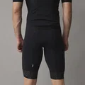 SQlab ONE12 Bib-Shorts unisex in schwarz für Rennrad und Gravel – Rückansicht mit Chamois-Einsatz