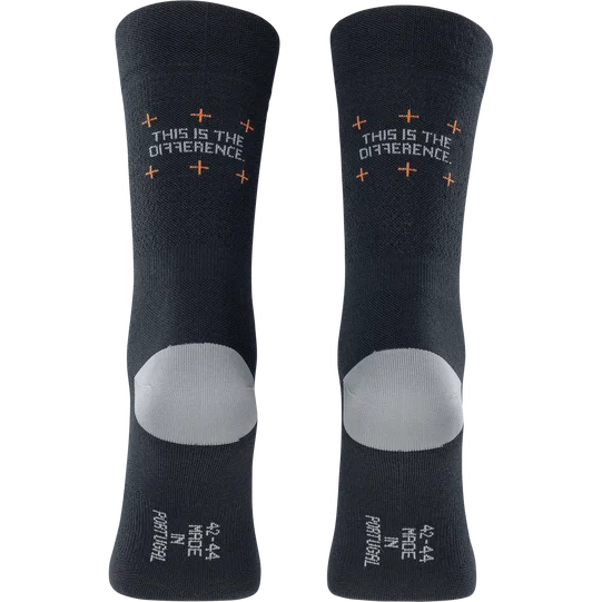 SQlab ONE10 2.0 Merino cycling socks in charcoal black with reinforced heel for cycling and commuting