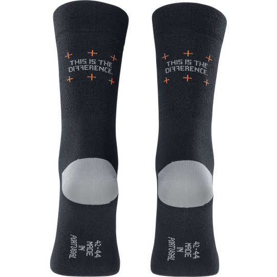 SQlab ONE10 2.0 Merino cycling socks in charcoal black with reinforced heel for cycling and commuting