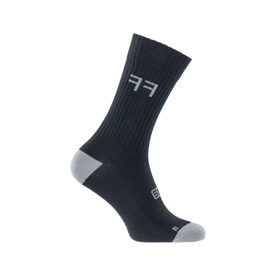 SQlab ONE11 2.0 unisex MTB cycling socks in charcoal black and light grey for mountain biking