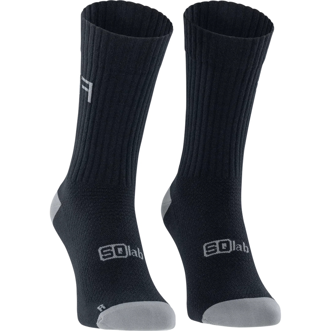 SQlab ONE11 2.0 MTB cycling socks in black and grey for mountain biking and everyday use