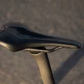 SQlab 612R ERGOWAVE Carbon road racing saddle in matte black with carbon rails, side view