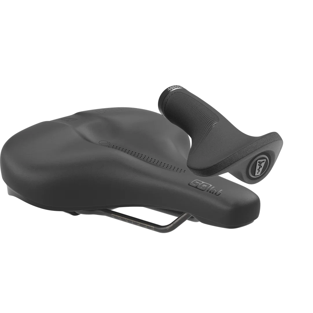 SQlab City Basic bike saddle and handlebar grips bundle in black