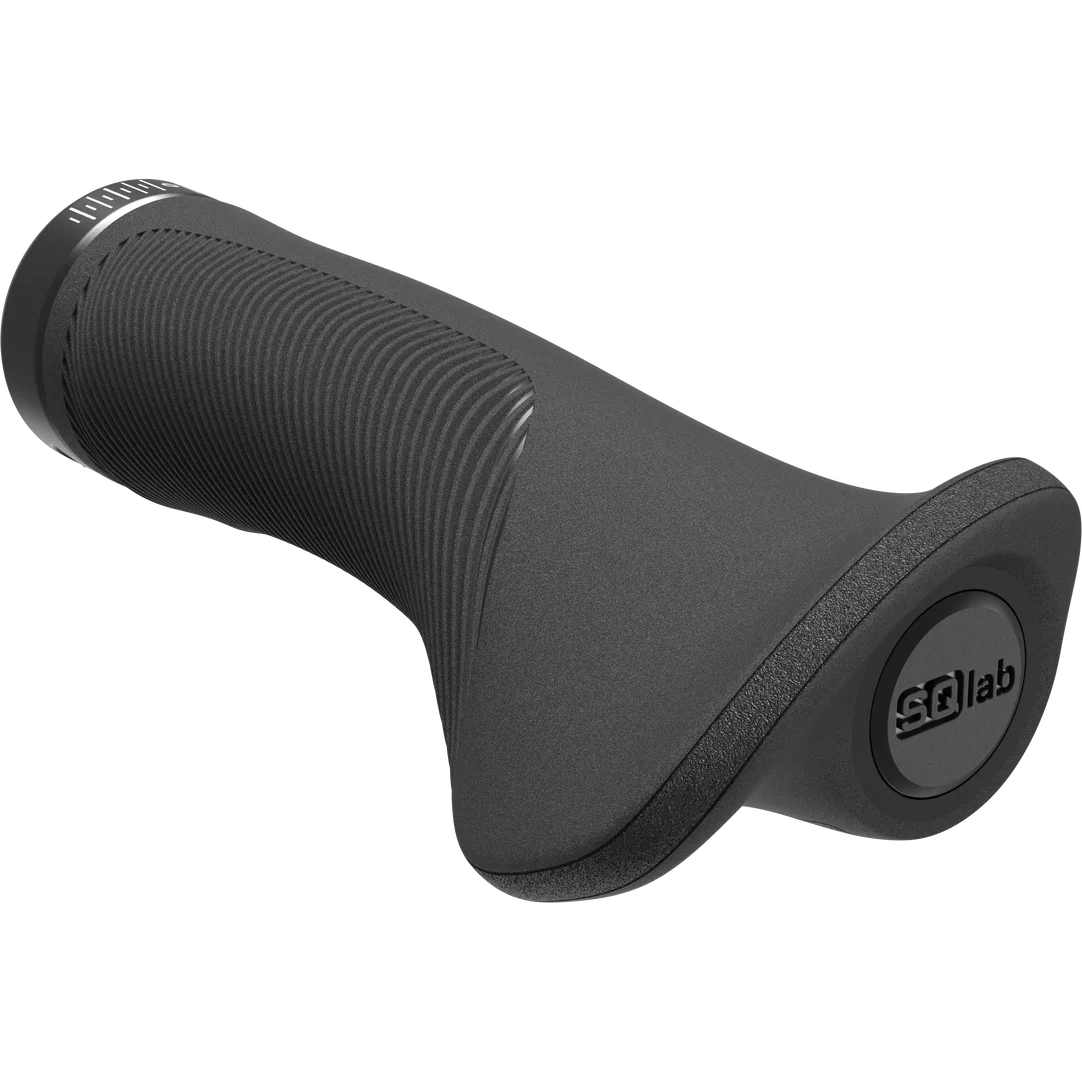 SQlab 702 2.0 ergonomische Fahrradgriffe in schwarz mit Ergobar und Lamellen-Dämpfung